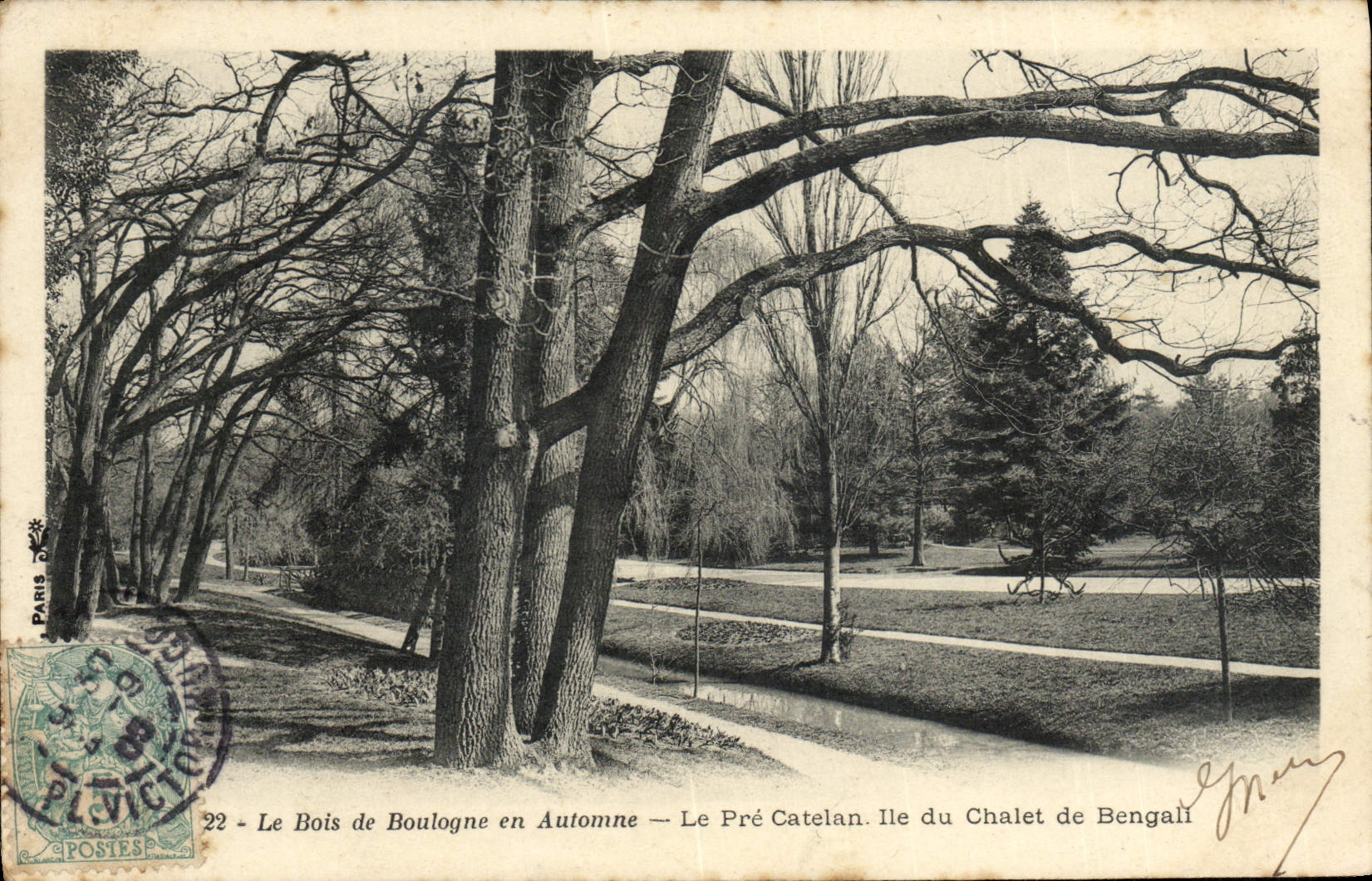 CPA Le Bois De Boulogne En Automne Le Pre Catelan Ile Du Chalet De Bengali