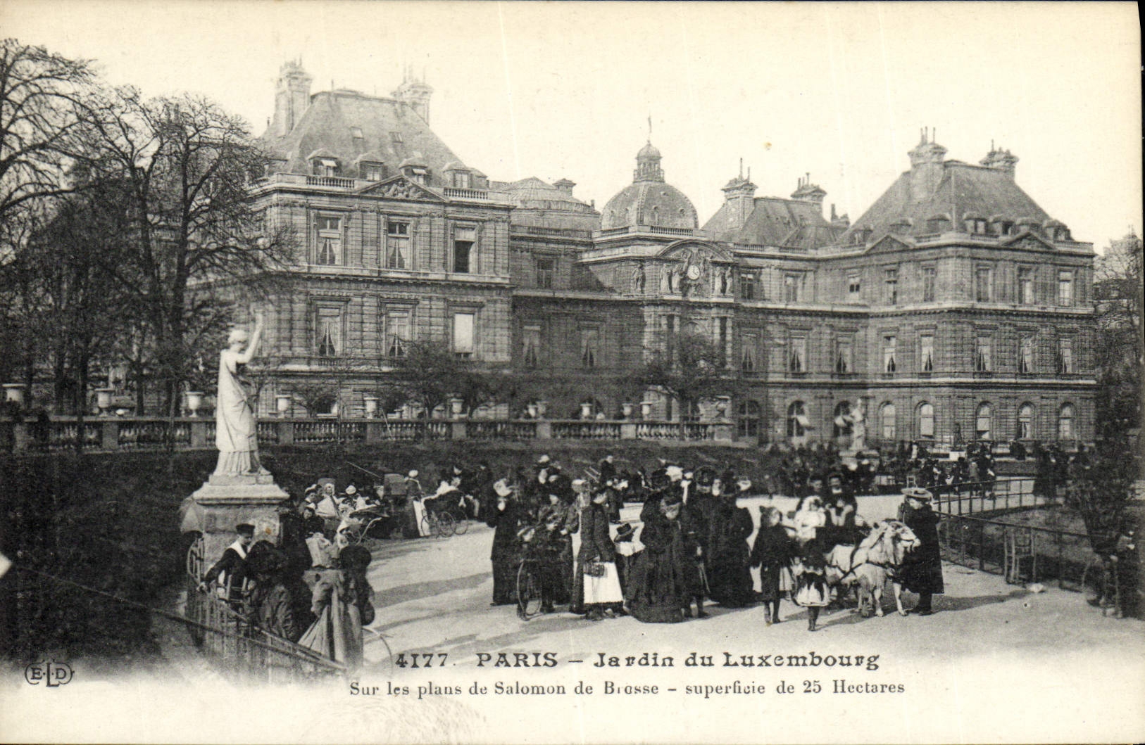 CPA Paris Jardin Du Luxembourg Enfants Attelage de bouc Chevres 