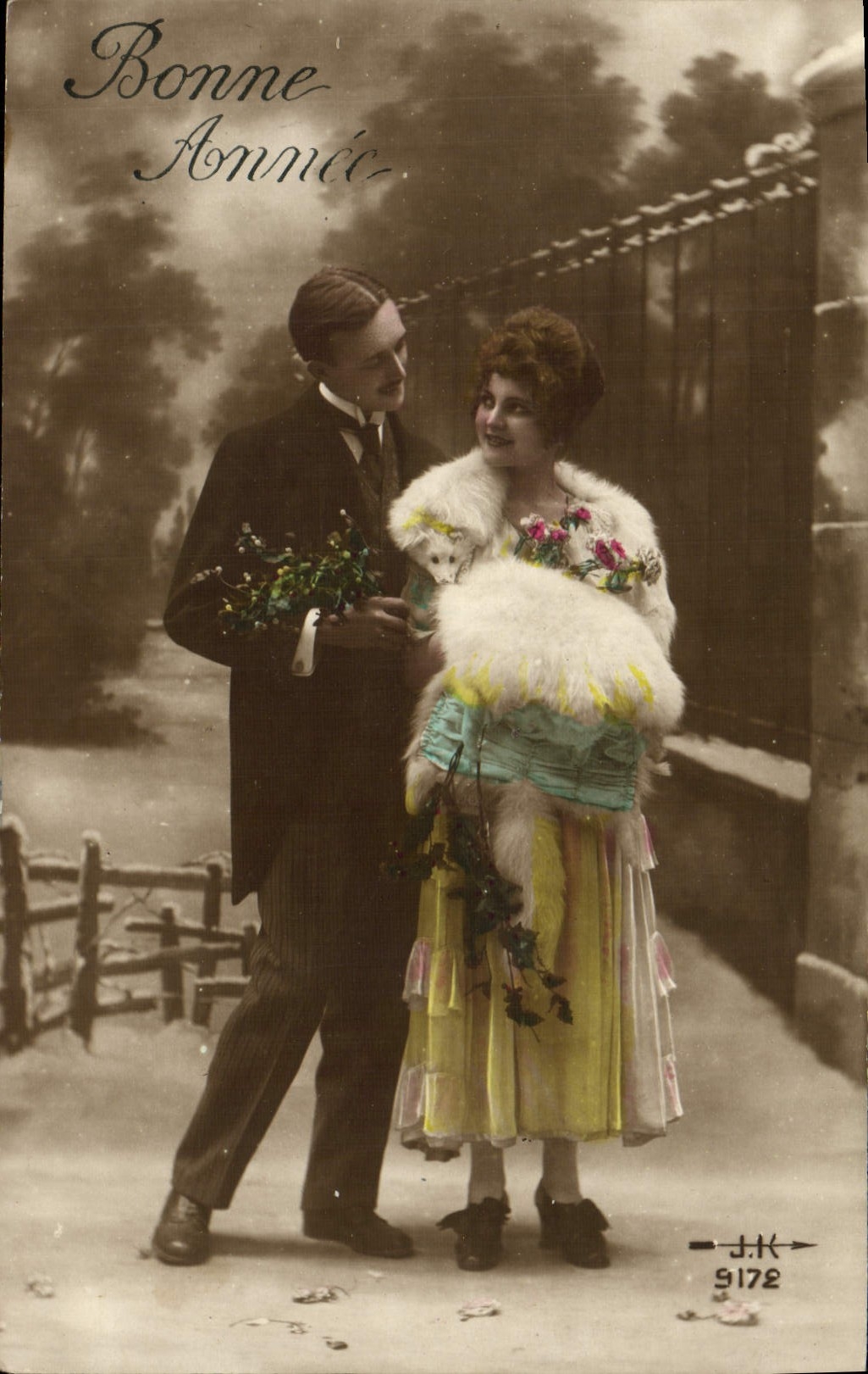 Couple en extérieur — 'Bonne Année' — J.K. n° 9172
