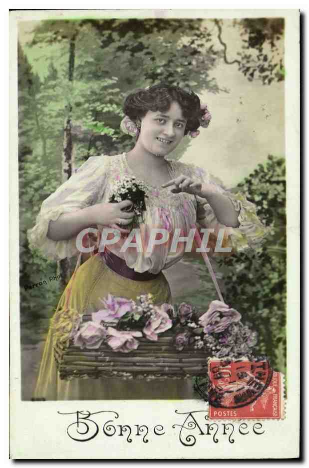 Femme avec panier de fleurs — Bonne Année — Barron Photo