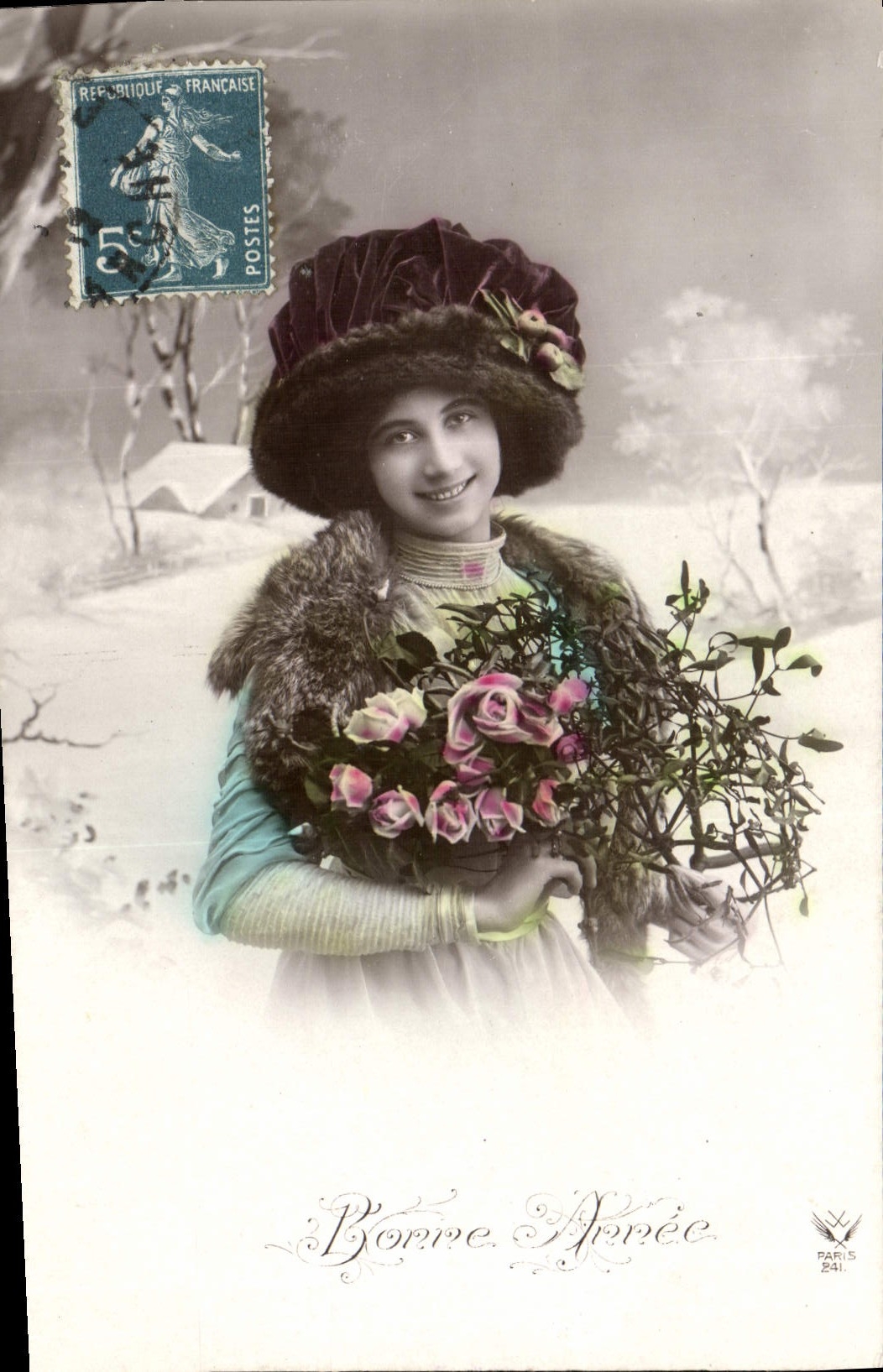 Jeune femme en hiver — Bonne Année — Paris 241