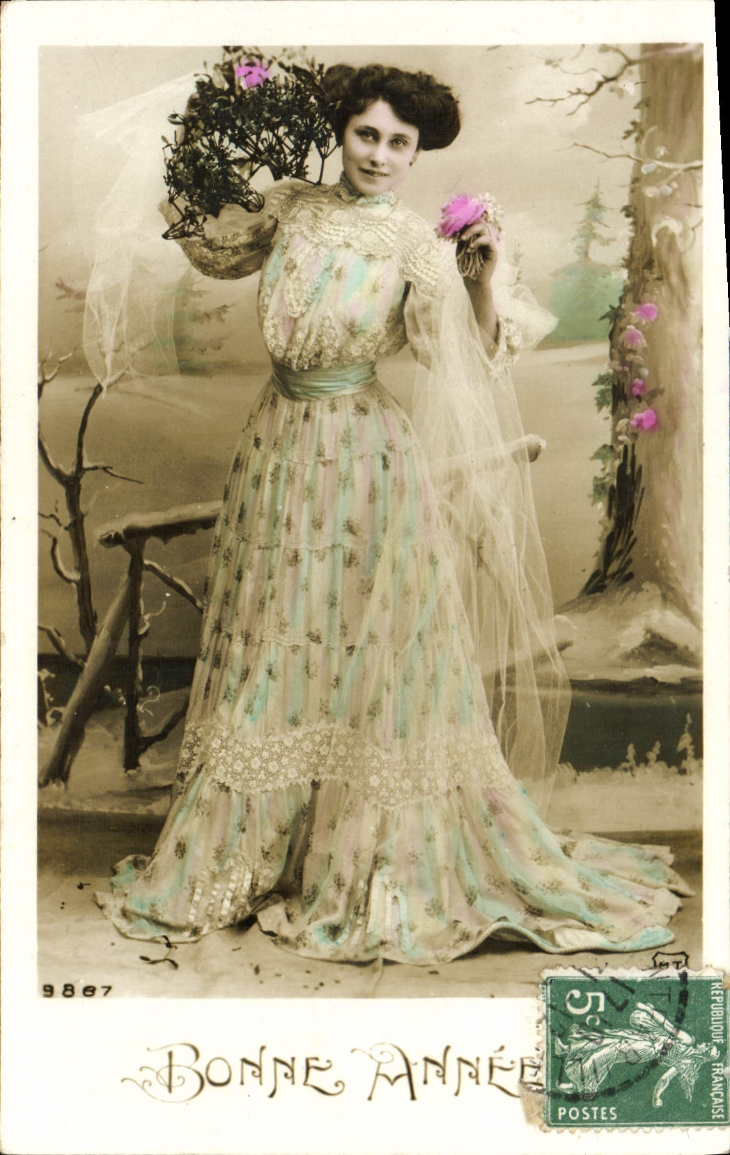 Femme en robe de style Art Nouveau — Bonne Année 1907 — République Française