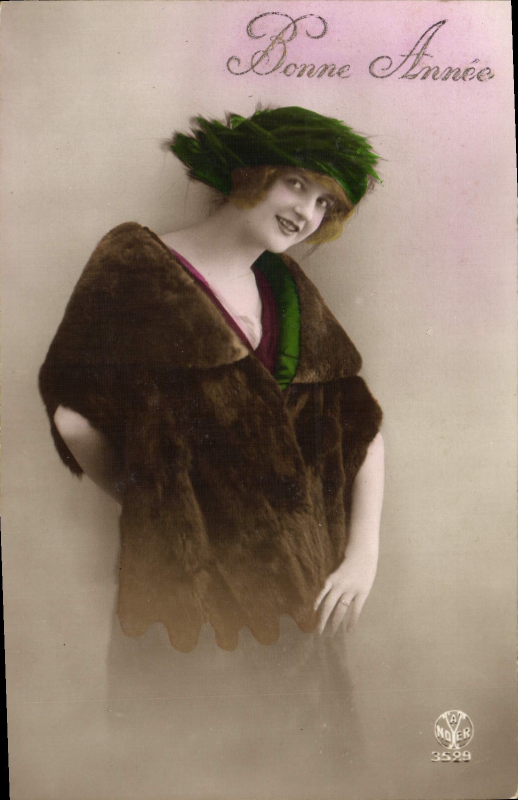Femme en fourrure — Bonne Année — A. NOVER 3529