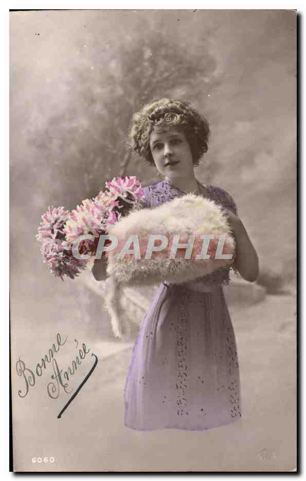 Femme en robe lilas tenant un bouquet et un écharpe de fourrure — Bonne Année — CPAPHIL n°6060