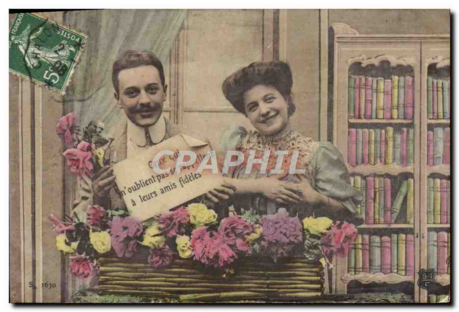 CPA Fantaisie Femme Bibliotheque