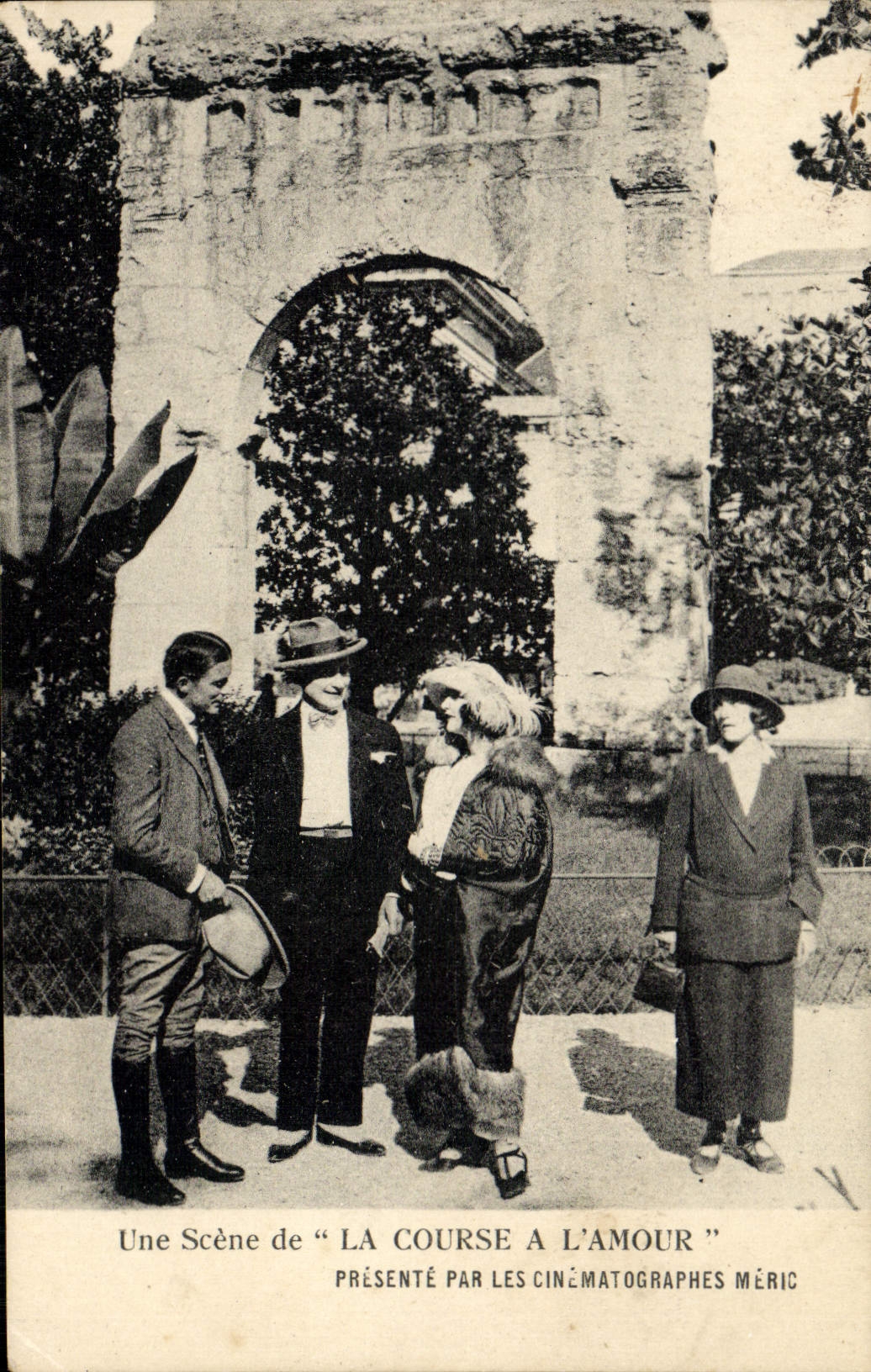 Scene from « La Course à l'Amour » — presented by the Cinématographes Méric — publisher not visible