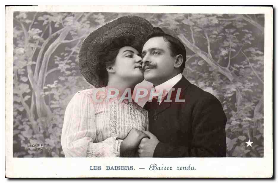 CPA Fantaisie Femme Les baisers