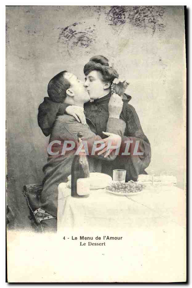 CPA Fantaisie Femme Le menu de l'amour Le dessert