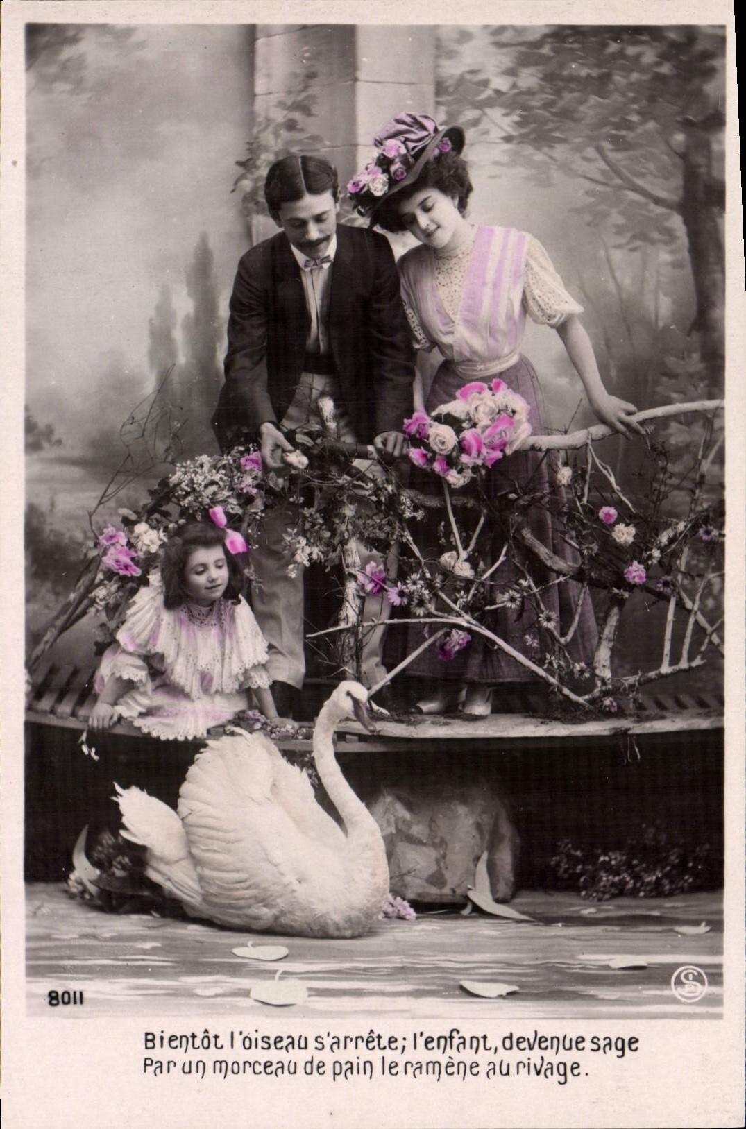 Famille avec cygne — scène de jardin — éditeur S.C. n°8011