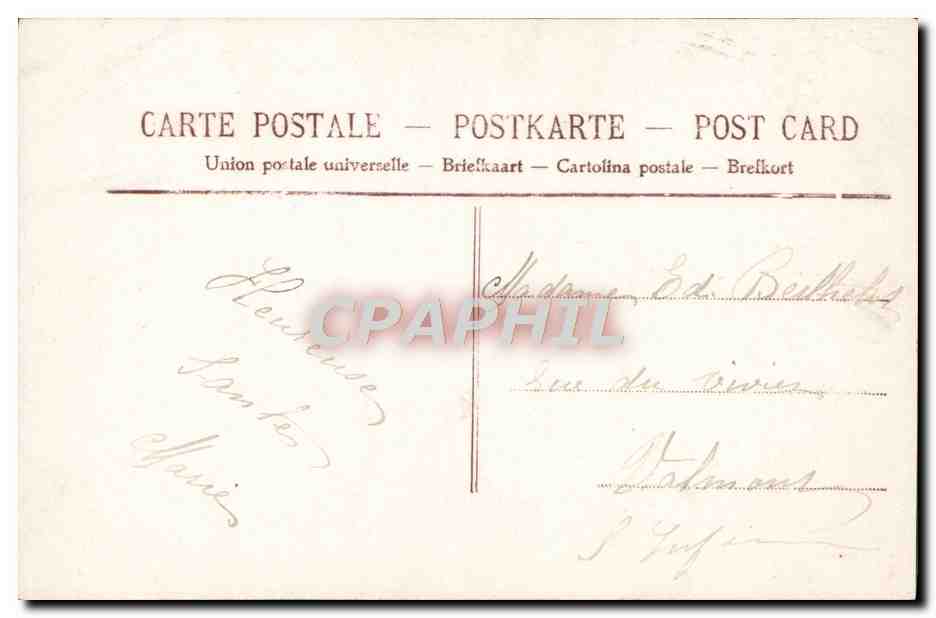 Jeune femme en robe bleu pâle — tenant une carte postale — éditeur '4137' — Reverso