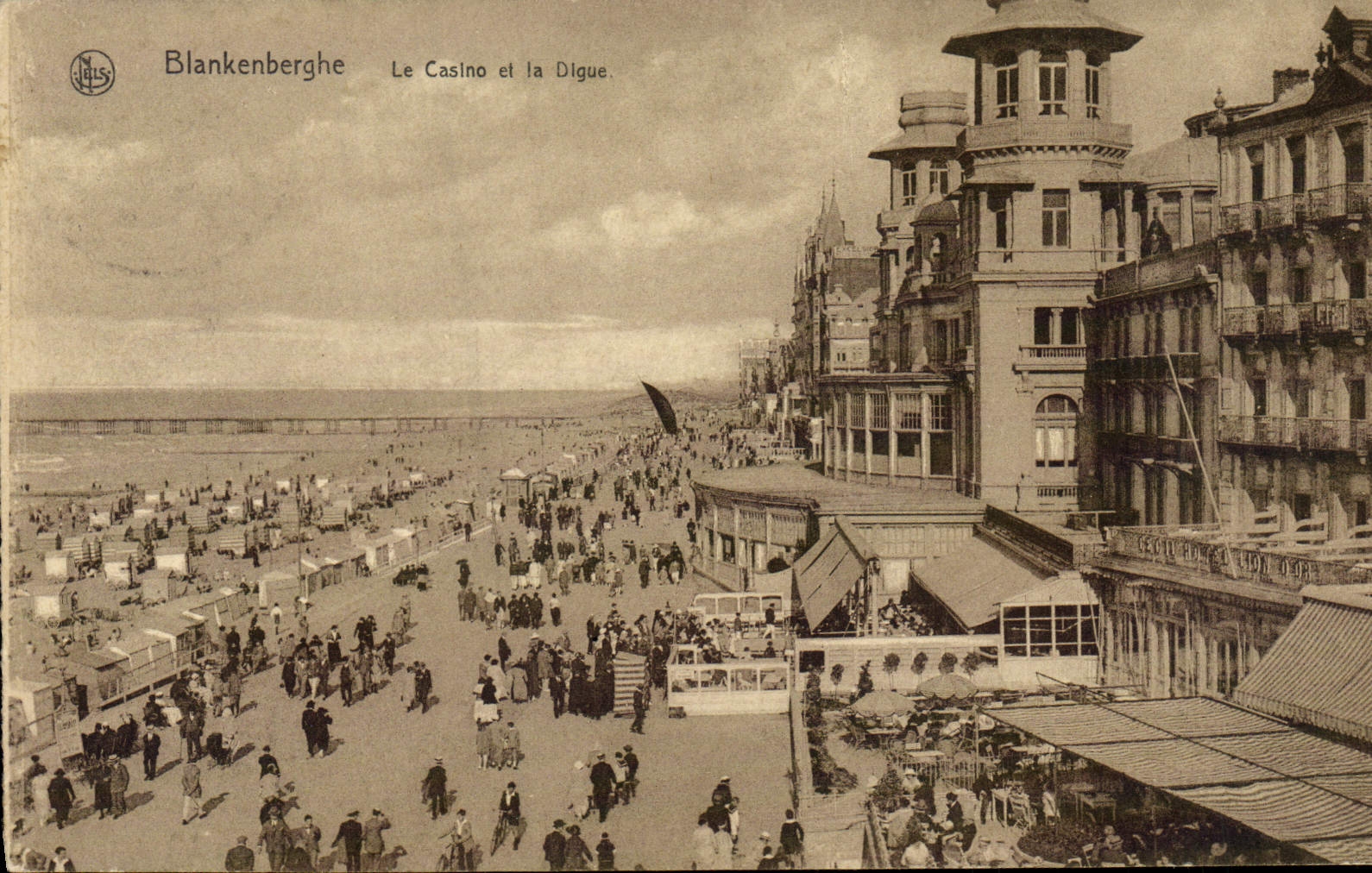 CPA Blankenberghe Le Casino et la Digue