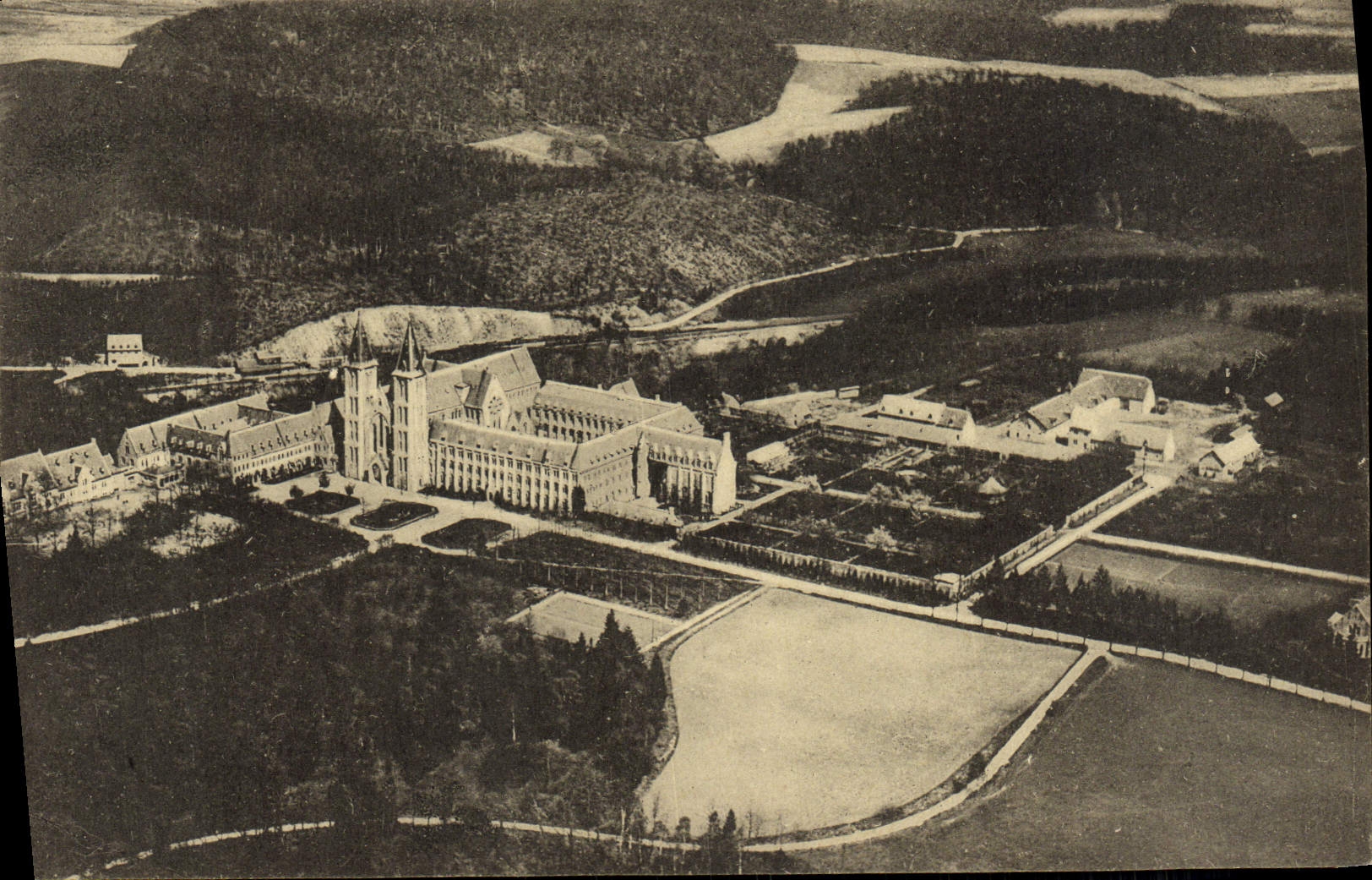 CPA Maredsous Abbaye Vue pirse en avion