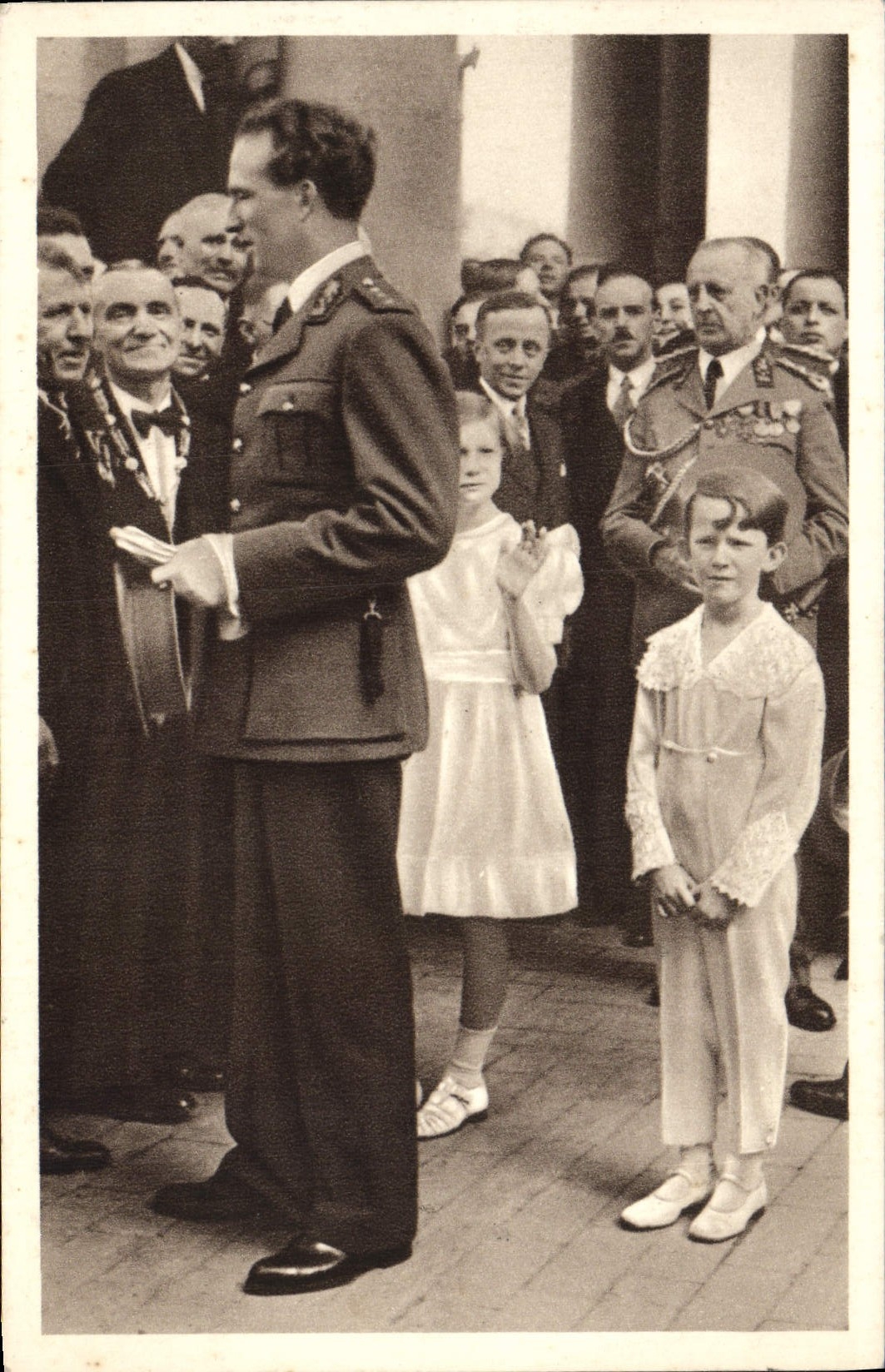 Le Roi recevant les ouvriers à Laeken — Photo Patriote Illustré, n°19