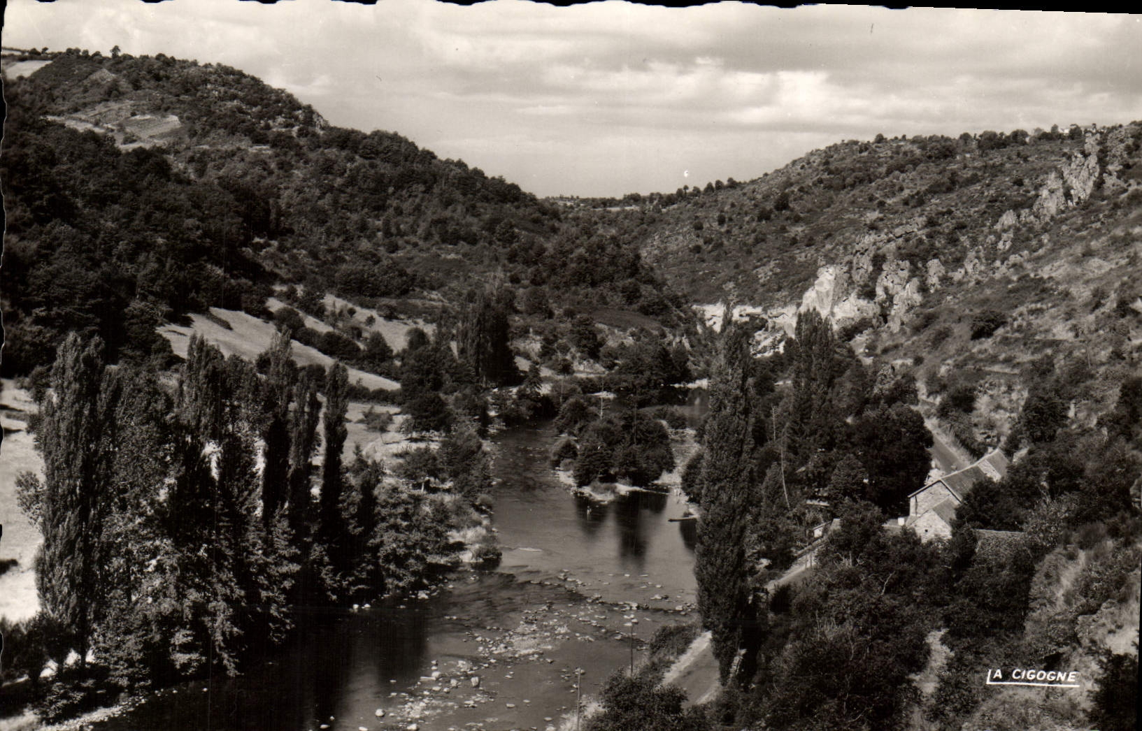 La Sioule à l'entrée des Gorges de Chouvigny — Allier — éd. La Cigogne