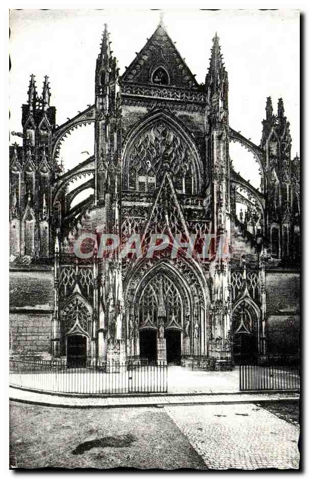 CPM Vendome Porte d'entree de L'Eglise de La Trinite Ancienne abbaye 