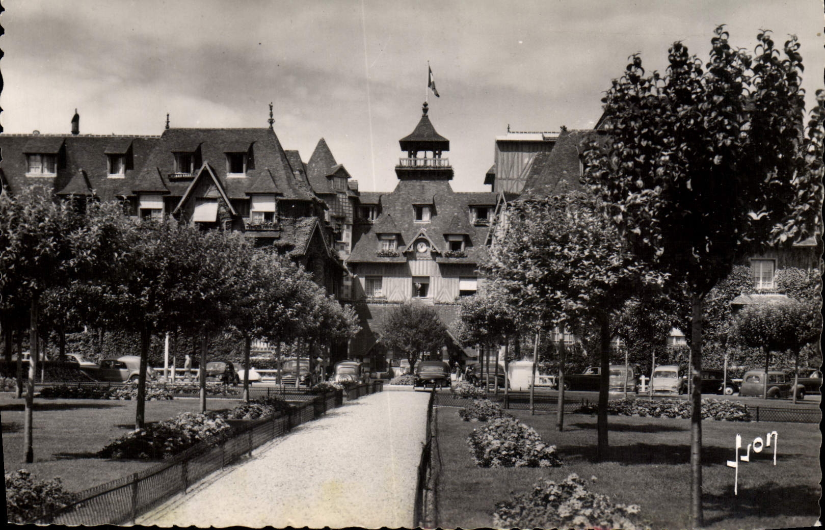 Deauville — Entrée du Normandie — Les Éditions de l'Art Interprétatif