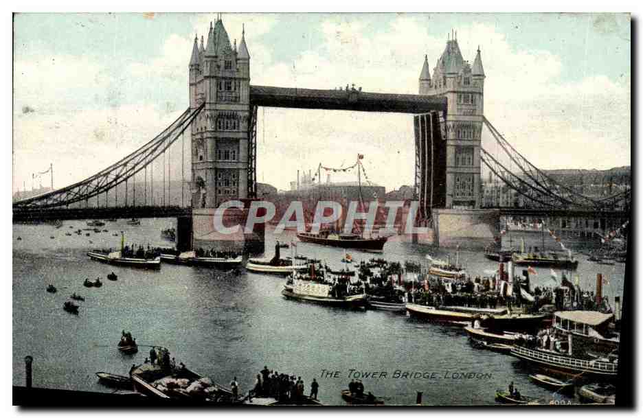 CPA The Tower Bridge London Bateaux