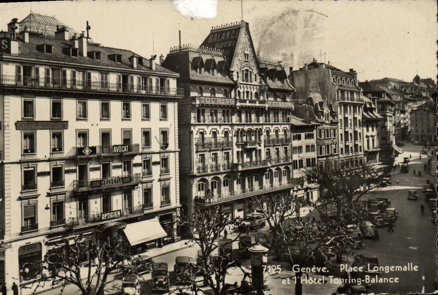 CPM Geneve Place Longemalle Et l'Hotel Touring Balance