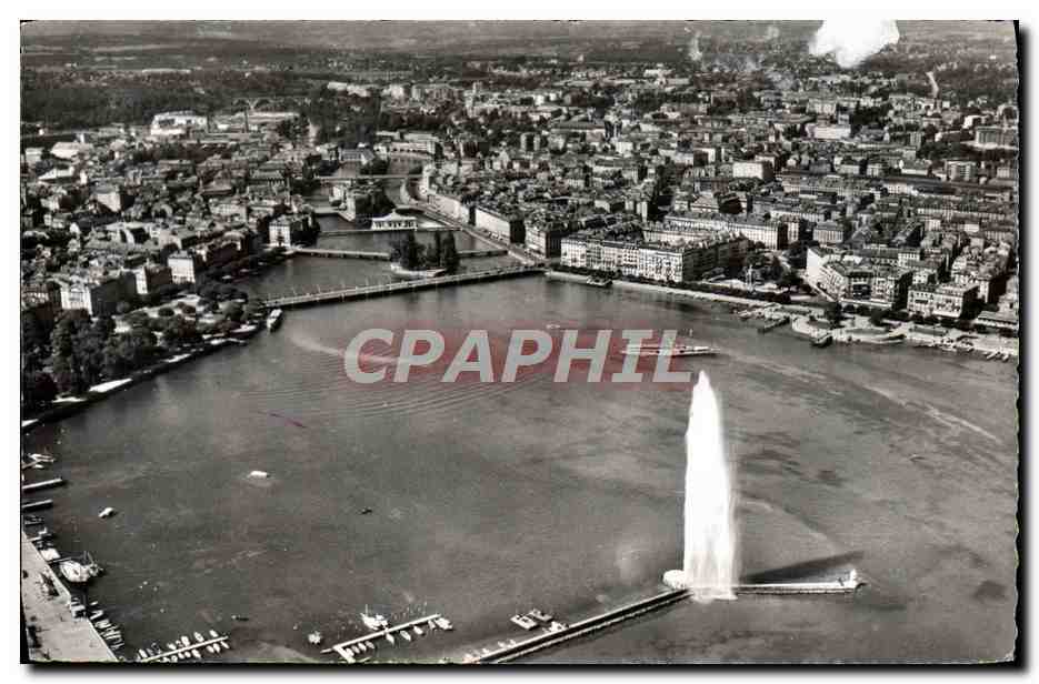 CPM Geneve Vue Aerienne Du Jet D'Eau La Rade Et La Ville