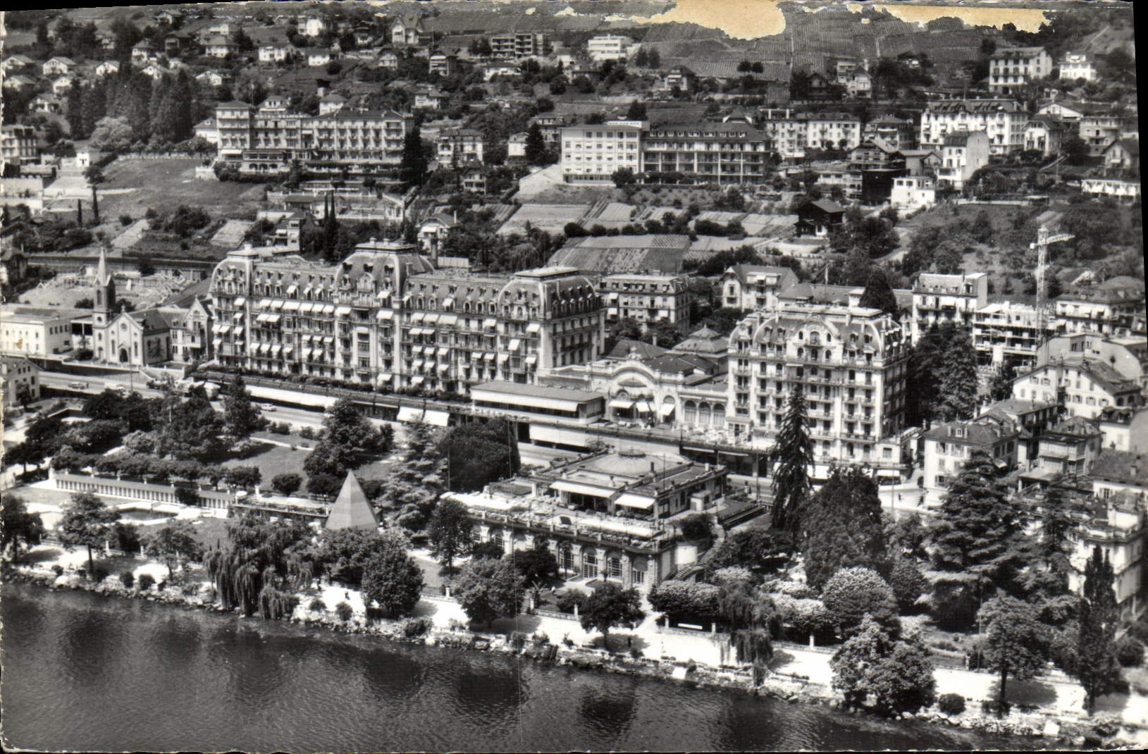 CPM Montreux Le Palace Et Sa Piscine L'Hopital Et l'Hotel Belmont
