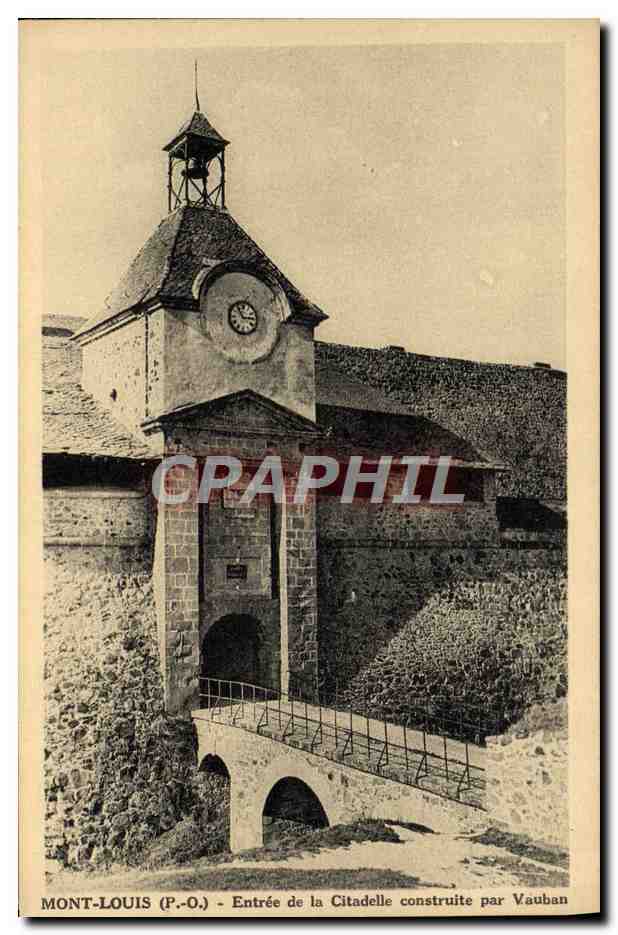 CPA Mont Louis Entree De La Citadelle Construite Par Vauban