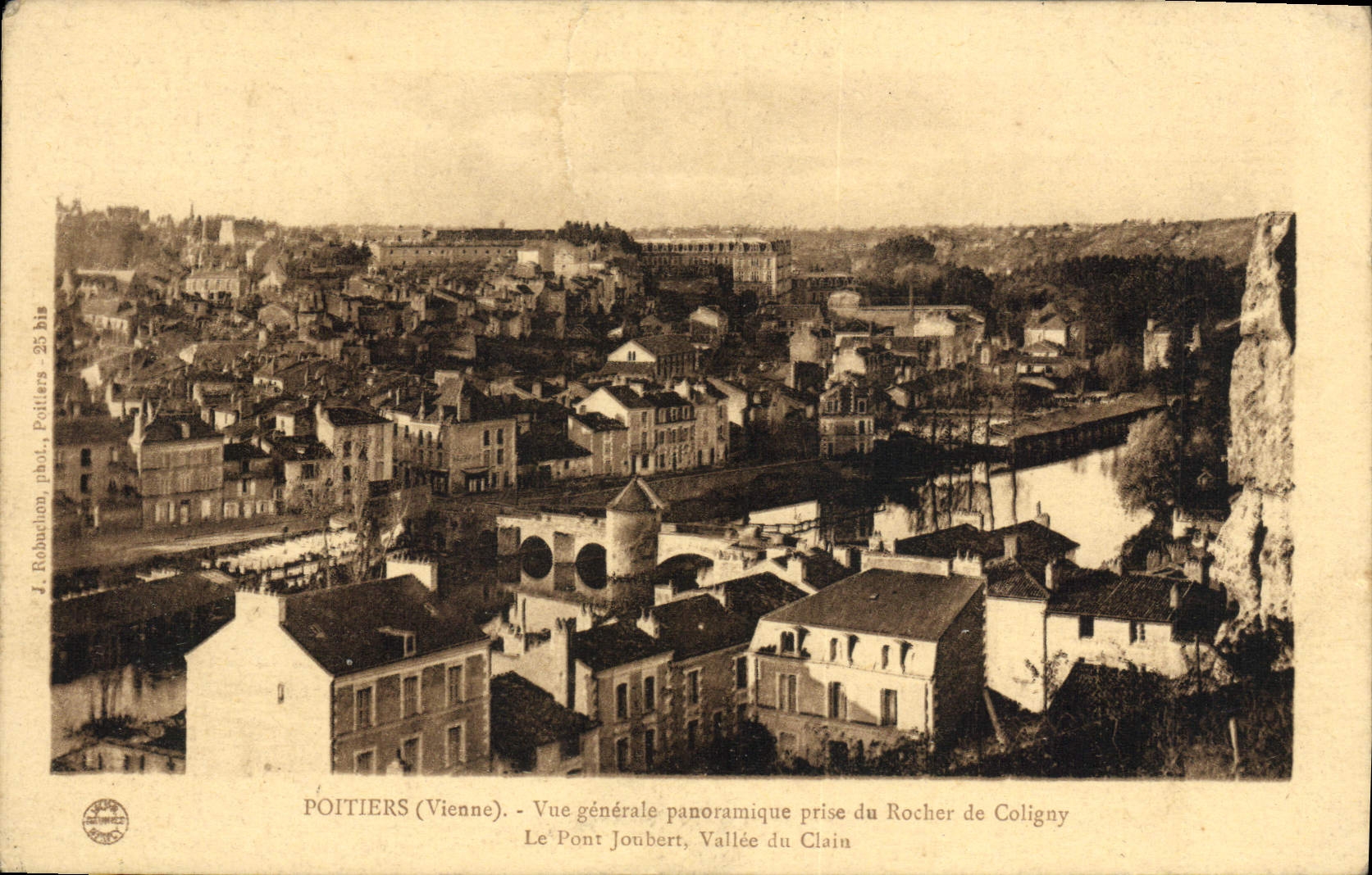CPA Poitiers Vue Generale Panoramique Prise Du Rocher De Coligny Le pont Joubert Vallee du Clain