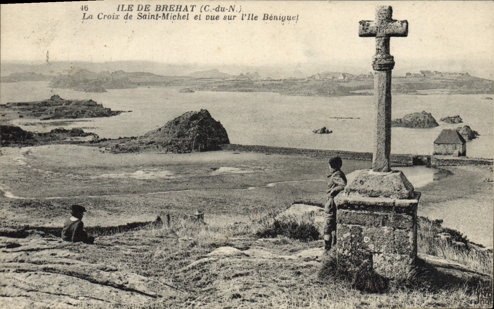 Ile de Brehat (C.-du-N.) — La Croix de Saint-Michel vue sur l'Île Béniguel — Imp. Corbeil (Paris) n°46