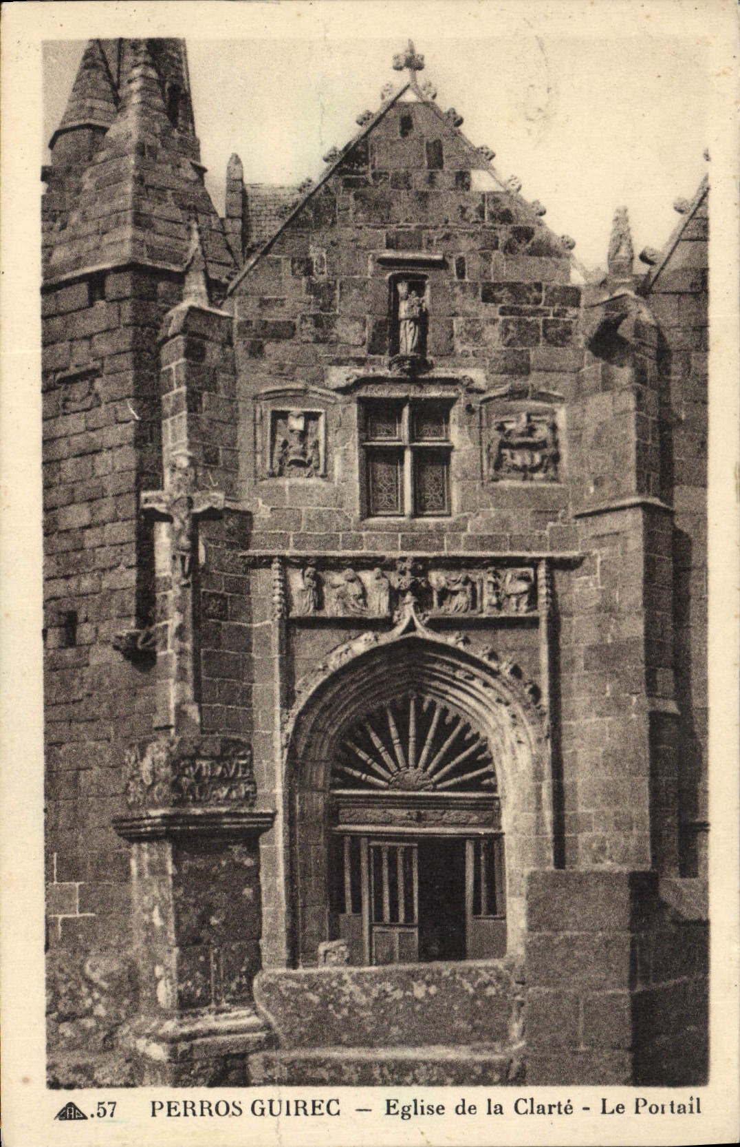 Perros-Guirec — Église de la Clarté — Le Portail