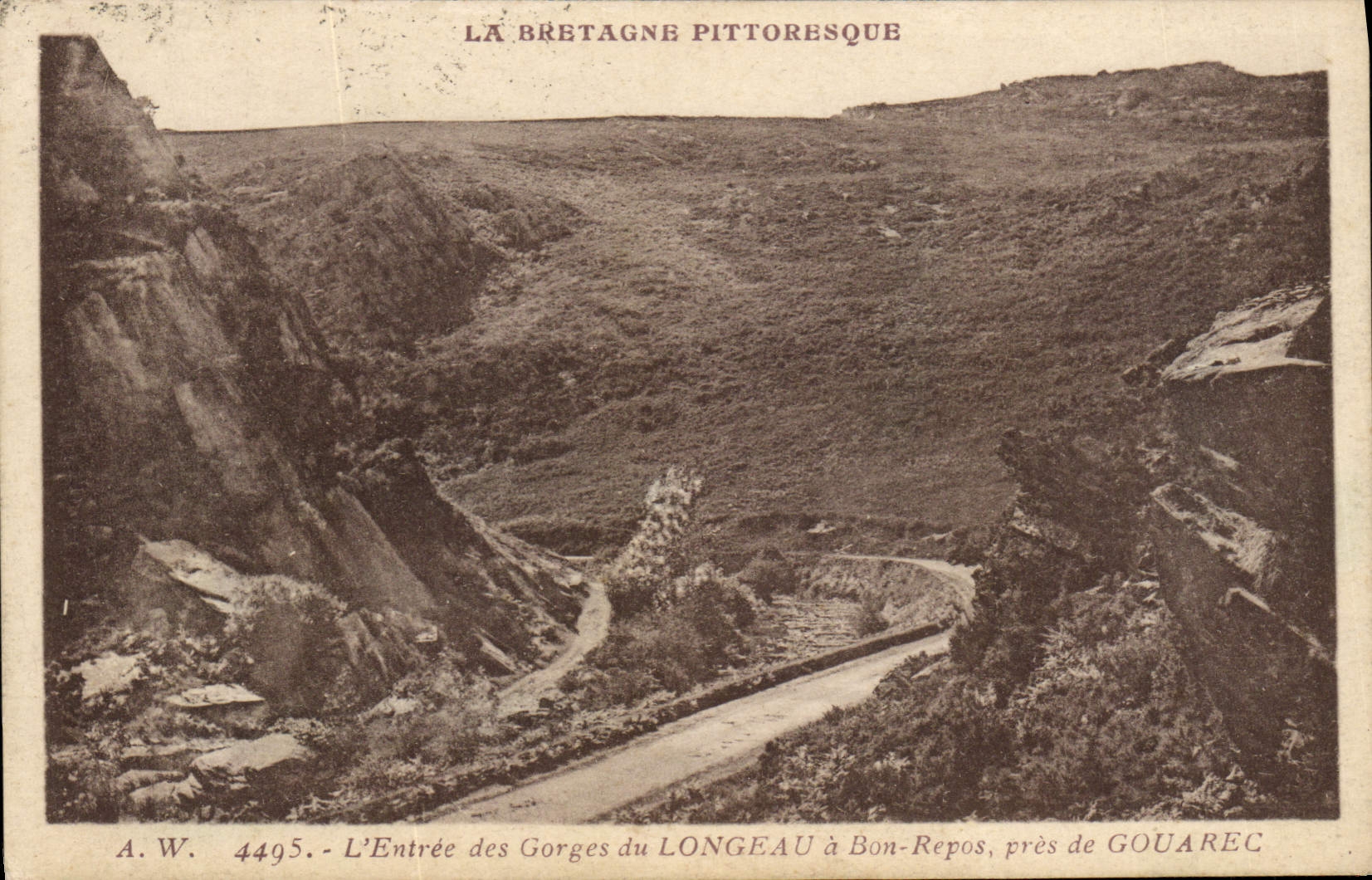 L'Entrée des Gorges du LONGEAU à Bon-Repos, près de GOUAREC — A.W. 4495 — La Bretagne Pittoresque