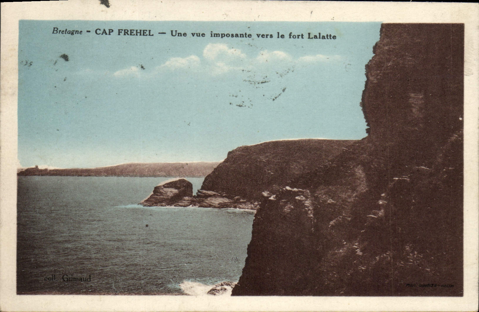 Cap Fréhel — Vue imposante vers le fort Lalatte — coll. Grimaud