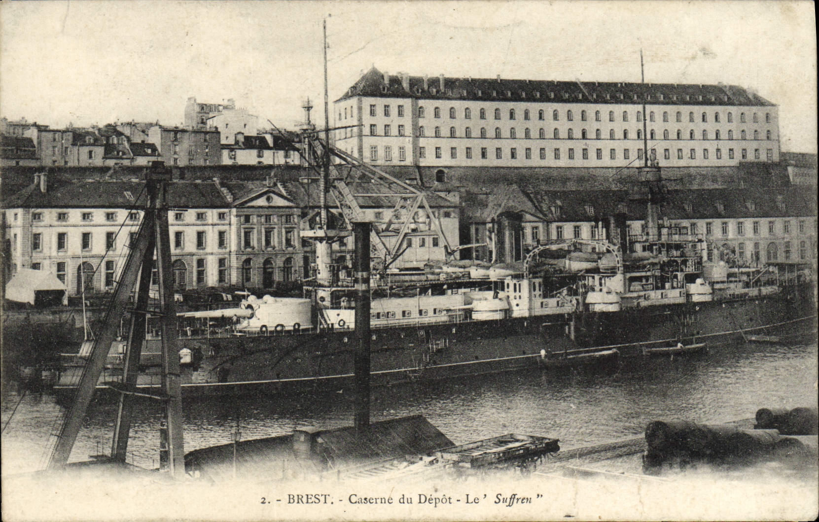 CPA Berst Caserne du Depot Le Suffren Bateau 