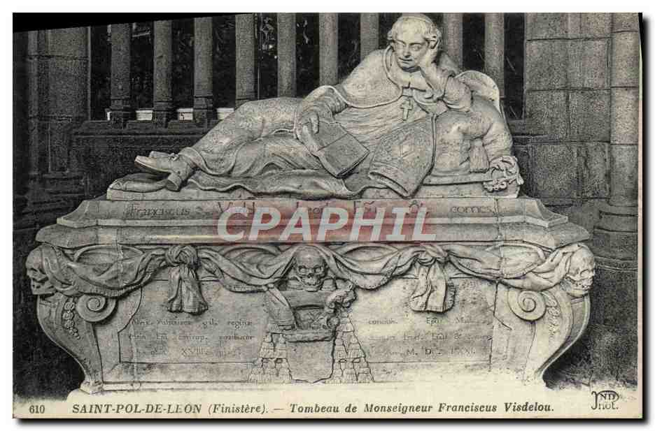CPA Saint Pol de Leon Tombeau de Monseigneur Franciscus Visdelou