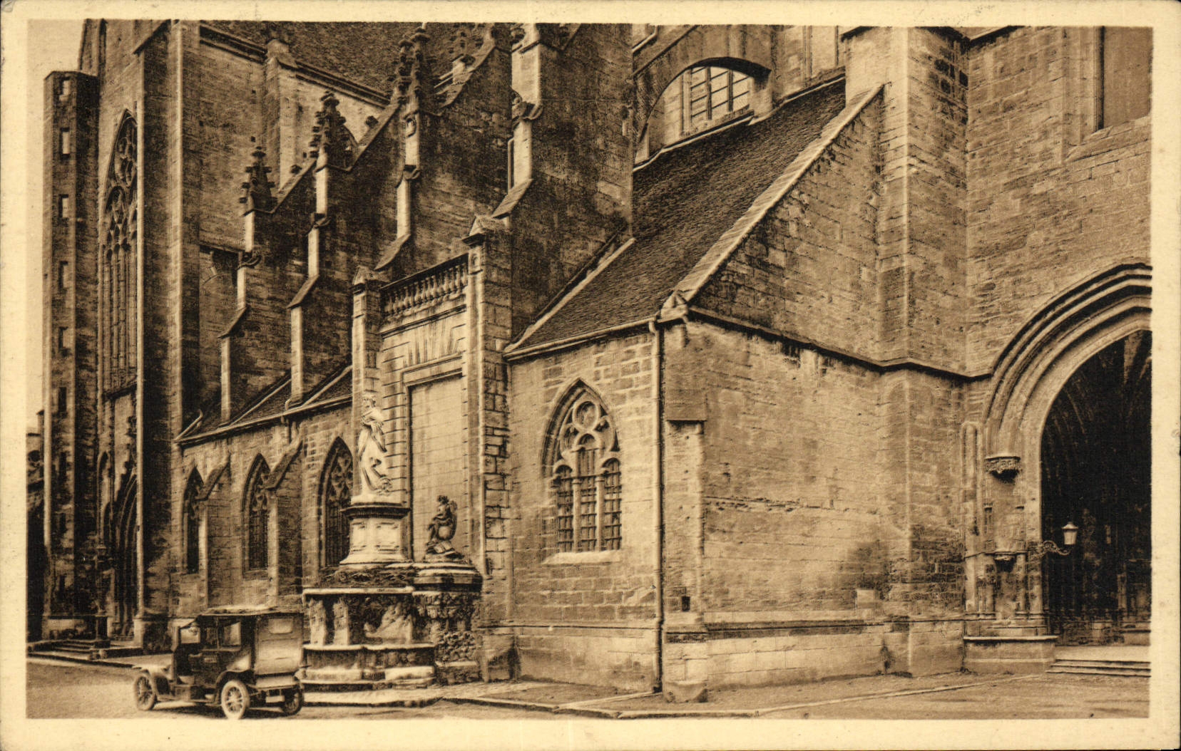 CPA Dole Eglise collegiale et paroissiale de ND 