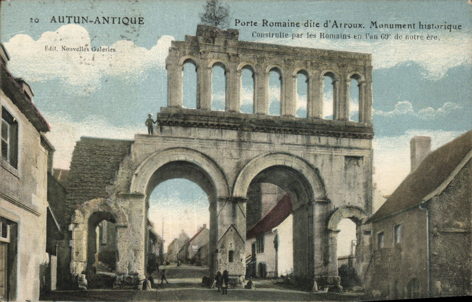 CPA Autun Antique Porte Romaine dite d'Arroux