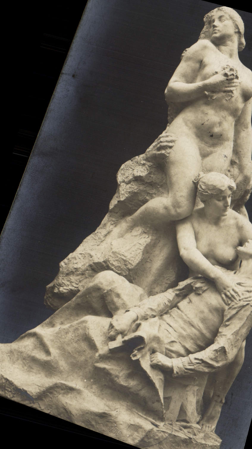 Sculptur zweier nackter Frauen — Paris — Postkarte der Universal Postal Union