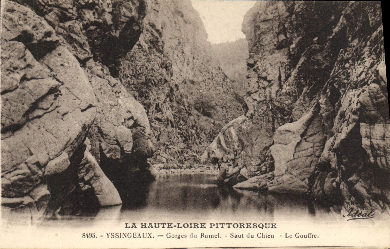 CPA Yssingeaux Gorges du Ramel Saut du Chien Le gouffre