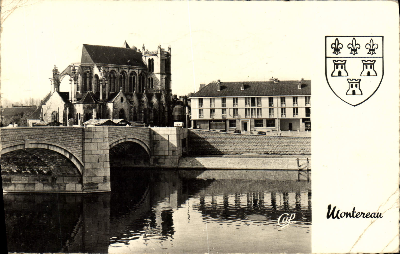 Moderne Ansichtskarte Montereau Der Brücke zum Kirchlein