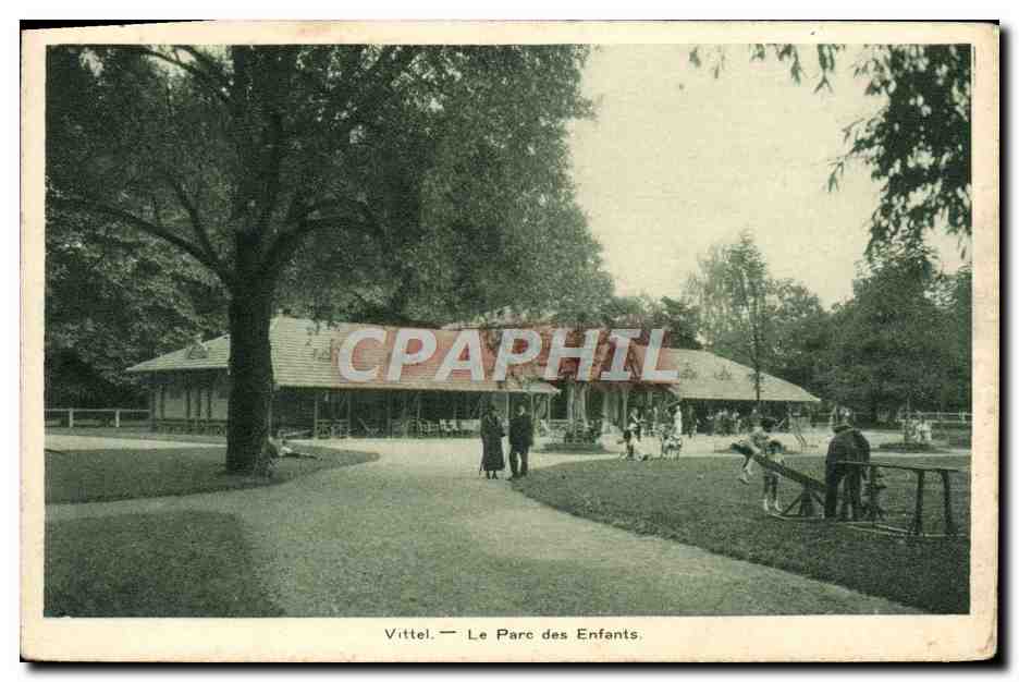 CPA Vittel Le Parc Des Enfants