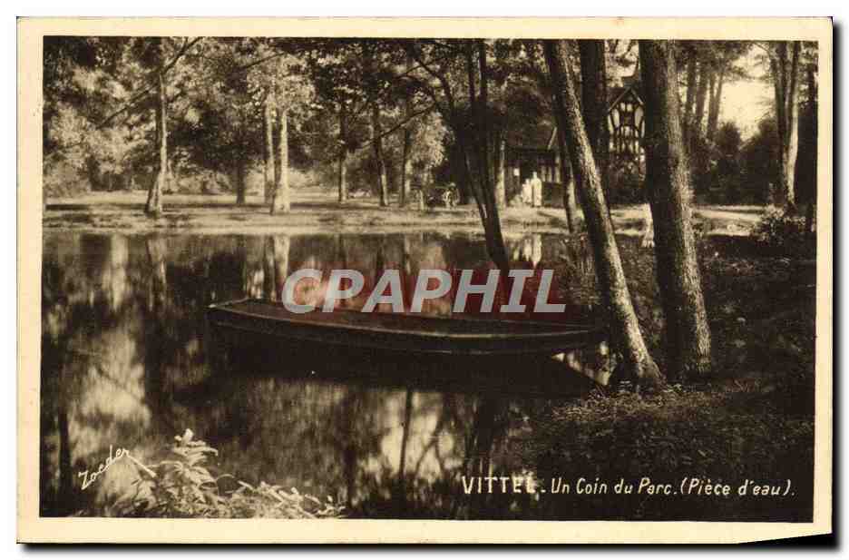 CPA Vittel Un Coin Du Parc piece d'eau