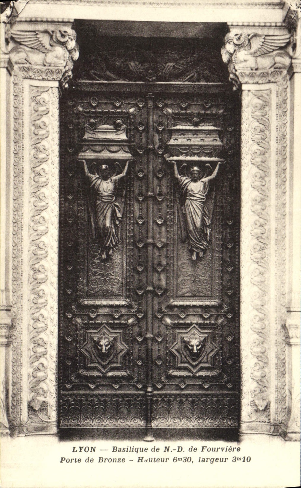 CPA Lyon Basilique De N D De Fourviere Porte De Bronze