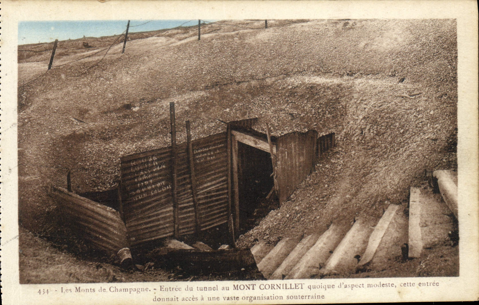 Entrée du tunnel au Mont Cornillet — Les Monts de Champagne — éditeur Jacques Payer, Reims, n° 434