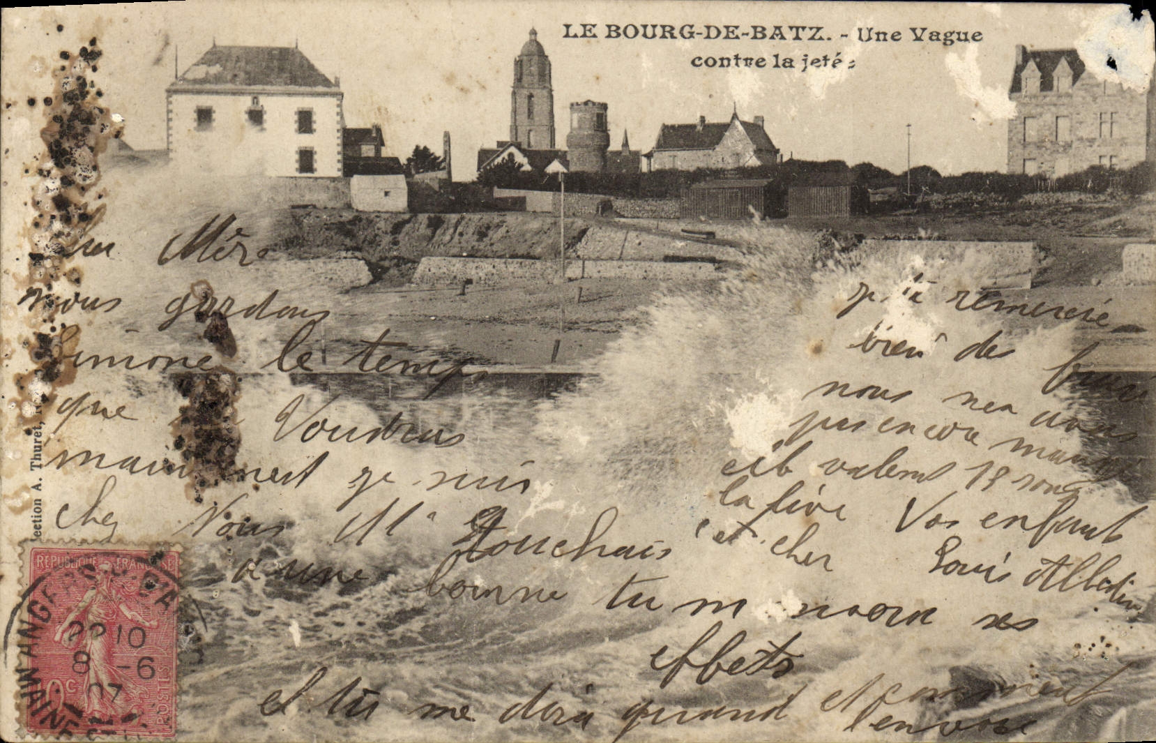 CPA Le Bourg De Batz Une Vague contre la jetee