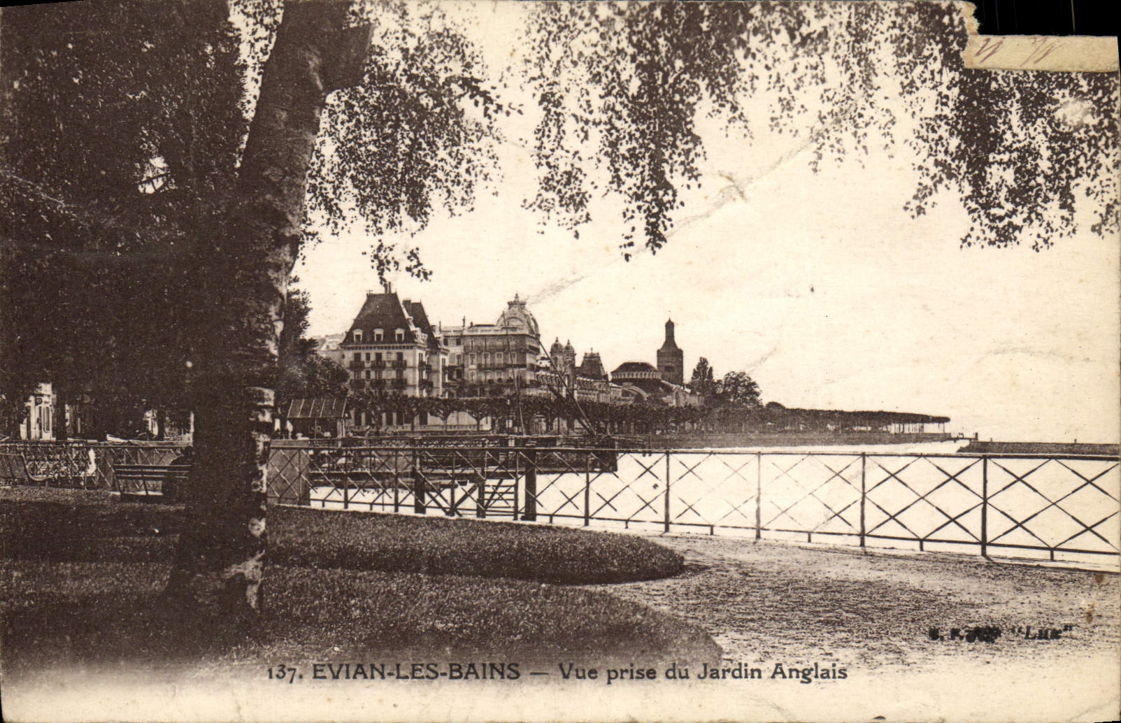 Tarjeta postal antigua Evian Les Bains Vista Tomada Del Jardín Inglés