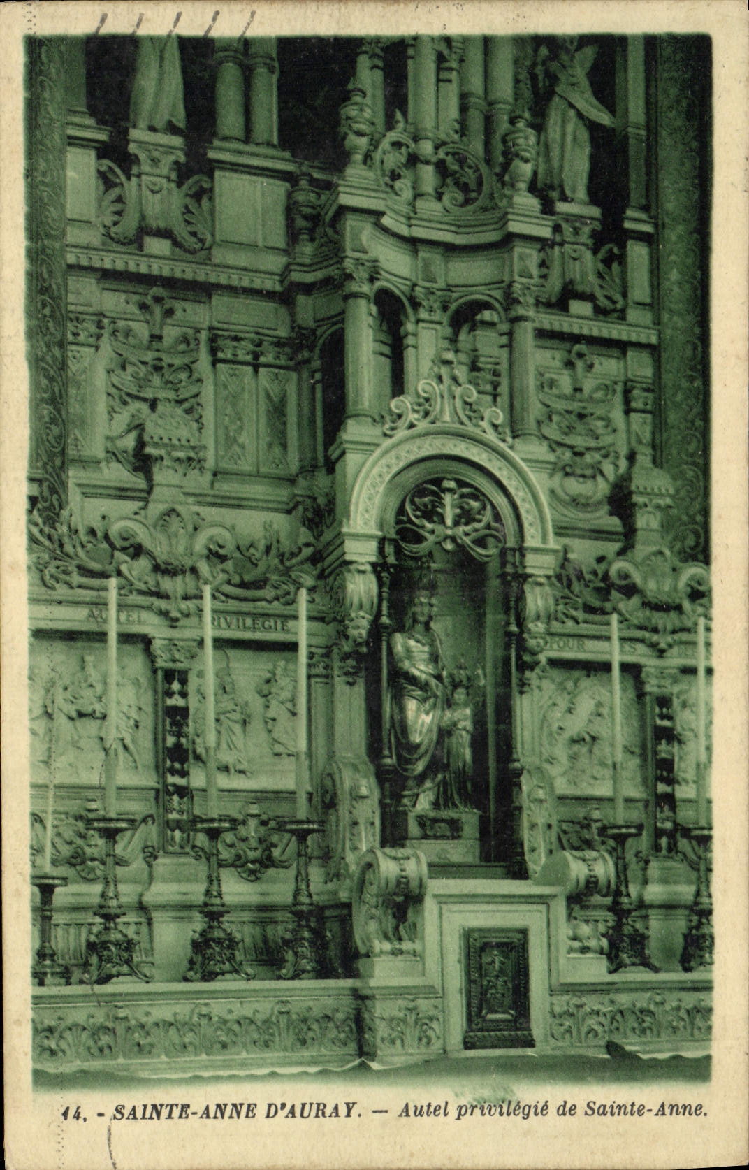 CPA Saint Anne D'Auray Autel privilegie de Sainte Anne