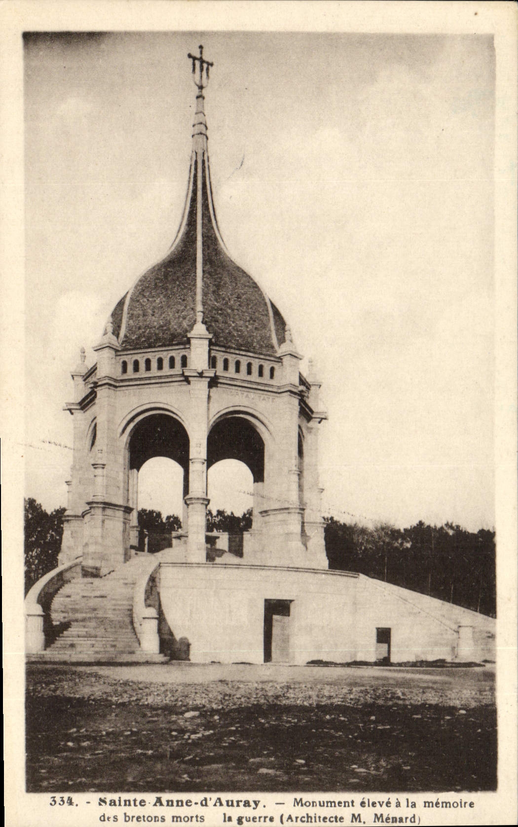 CPA sainte Anne d'Auray Monument a la memoire des bretons morts a la guerre Militaria