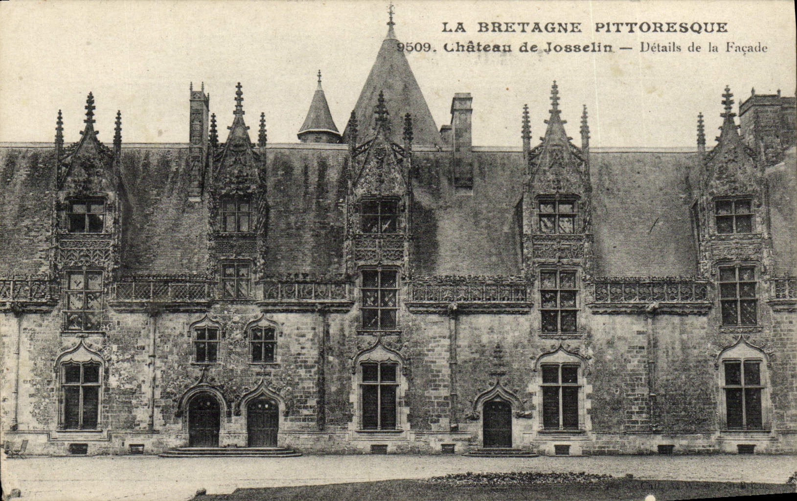 Château de Josselin — Détails de la Façade — La Bretagne Pittoresque, n° 9509