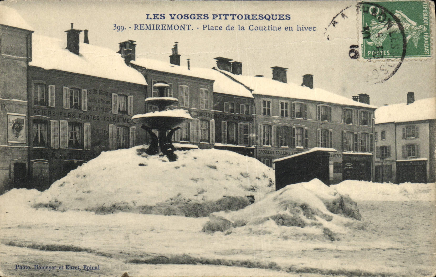 CPA Remiremont Place de la Courtine en hiver