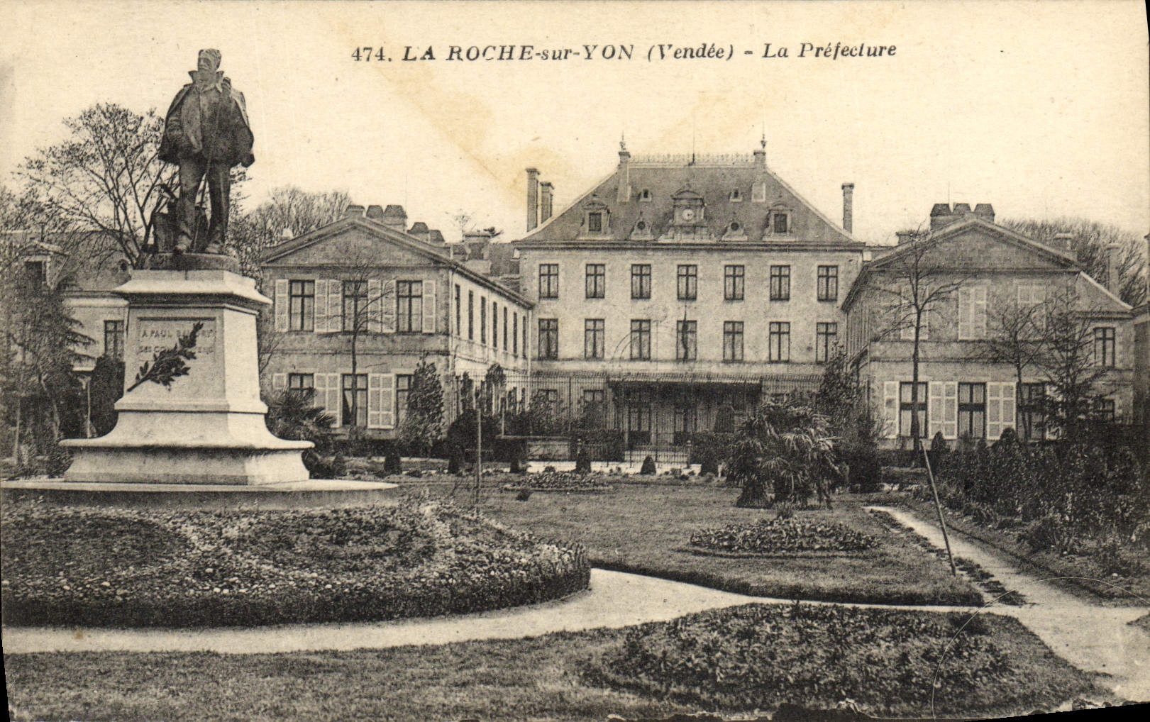 CPA La Roche sur Yon La prefecture