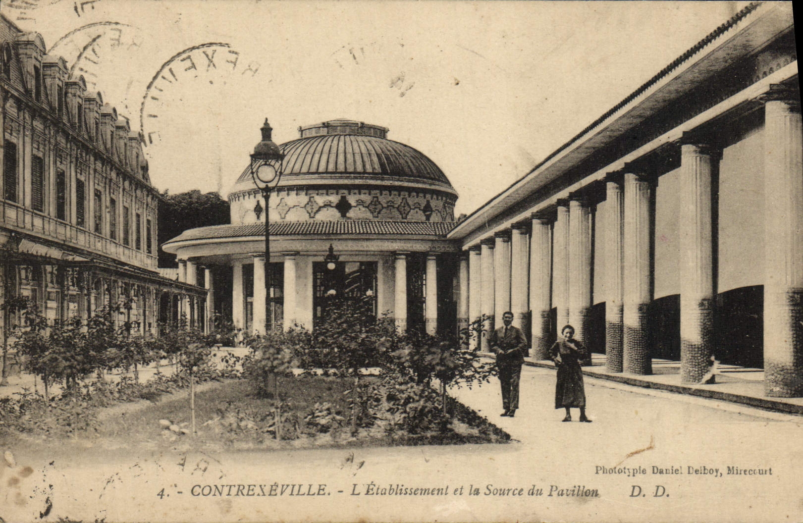 CPA Contrexeville L'etablissement et la source du pavillon 