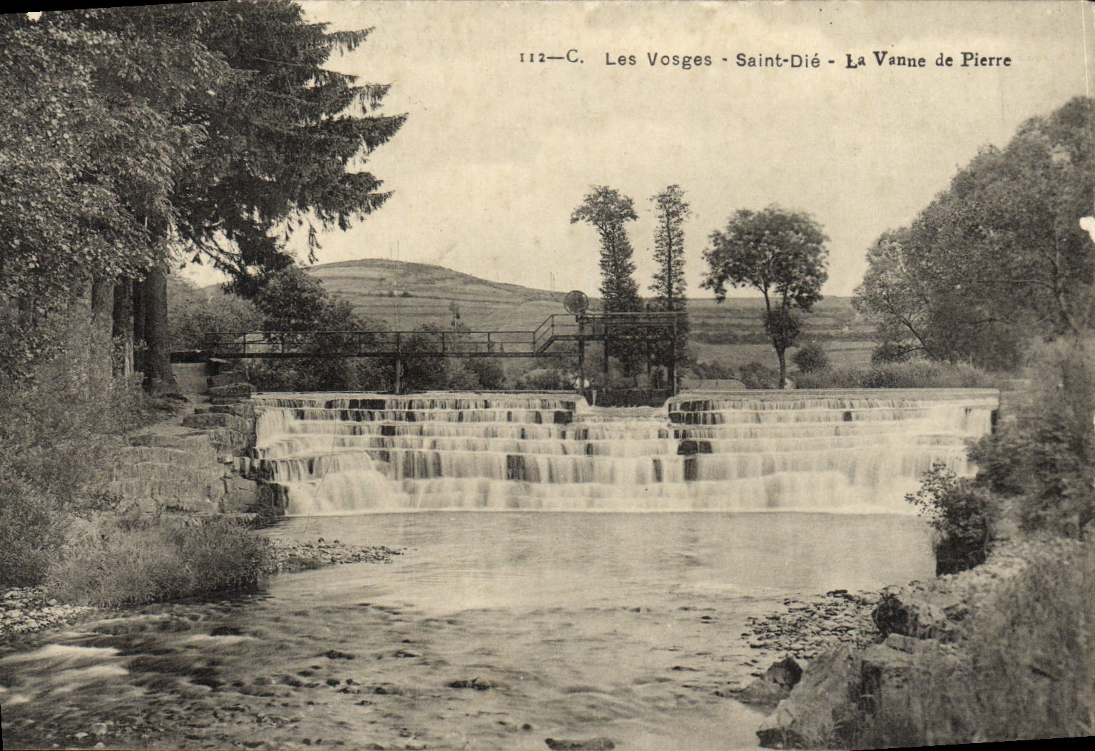 CPA Les Vosges Saint Die la Vanne de pierre